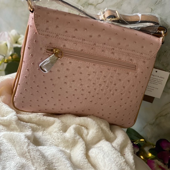NWT Giani Bernini Ostrich Flap Shoulder Bag - Picture 4 of 9